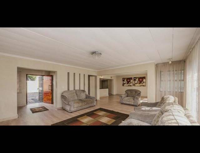3 BEDROOM HOUSE FOR SALE IN RIDGEWAY A